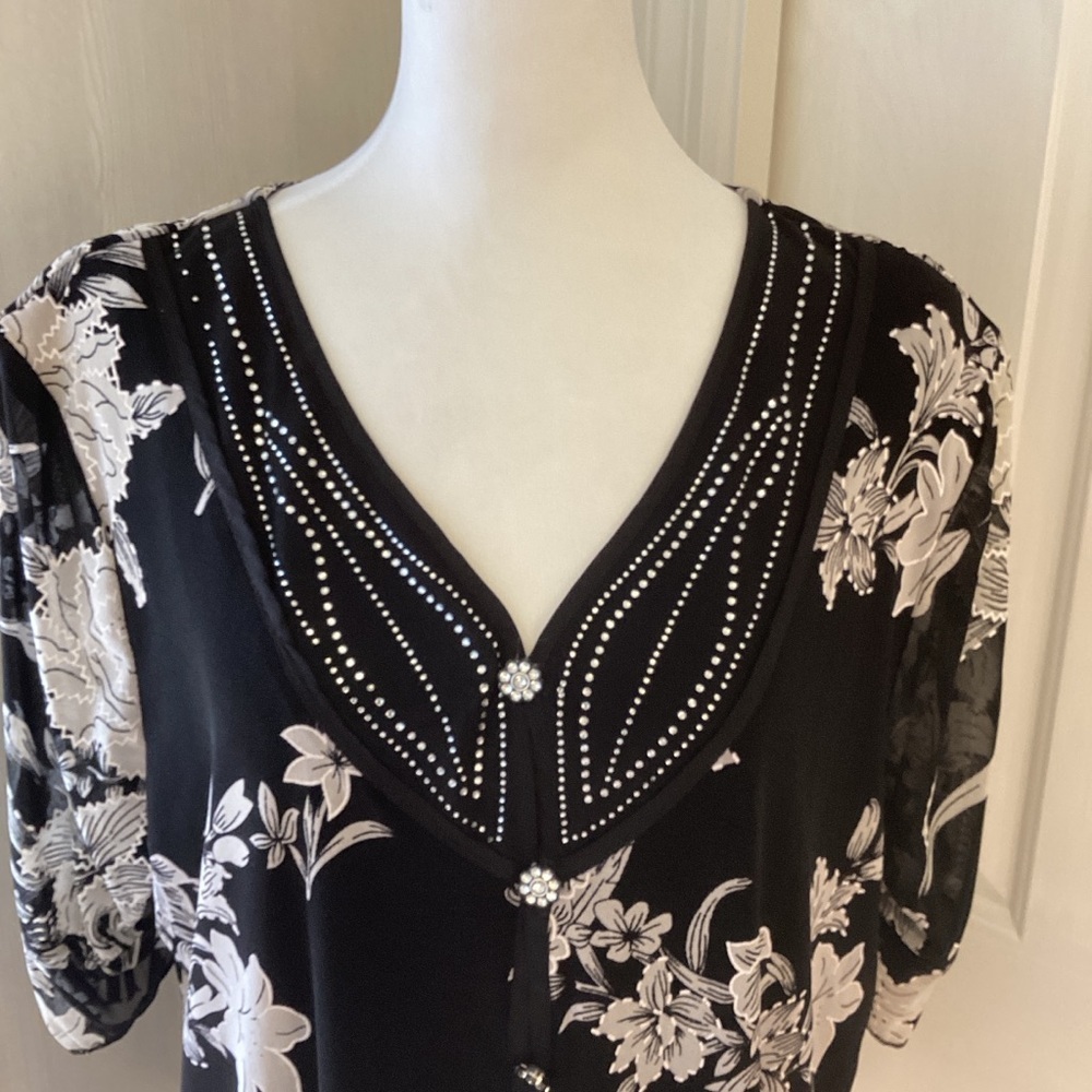 Appointments Black and Grey with Squines and Sparkle Button Floral Women's Top - Picture 2 of 10